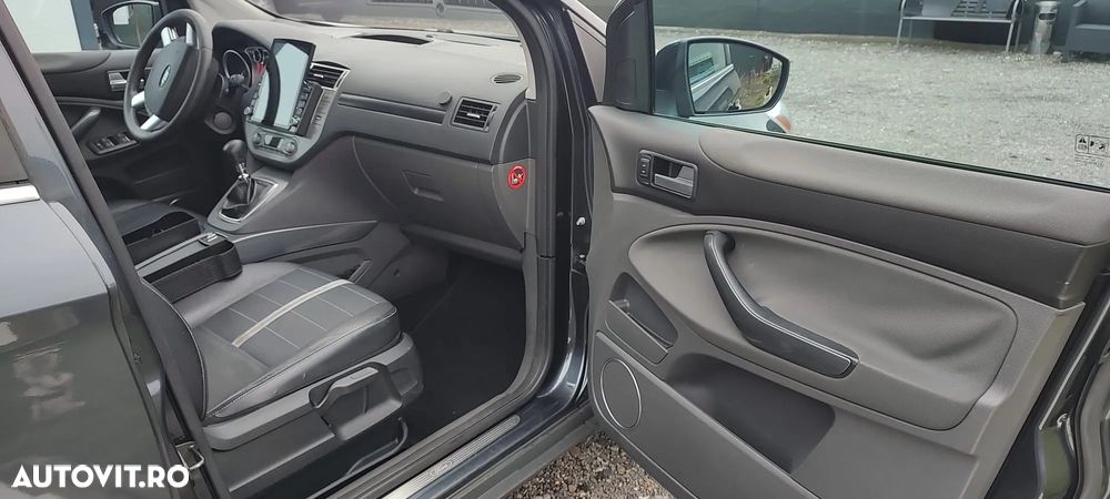 Ford Kuga 2.0 TDCi 2x4 Titanium - 11