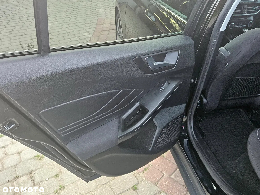 Ford Focus Turnier 1.5 EcoBlue Start-Stopp-System TITANIUM - 30