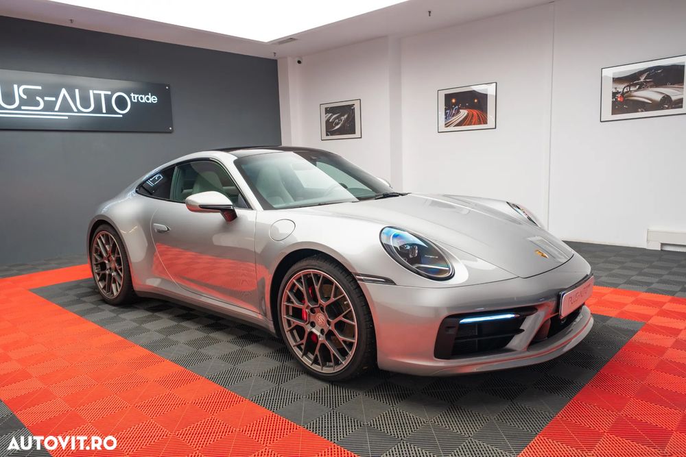 Porsche 911 Carrera 4S - 2