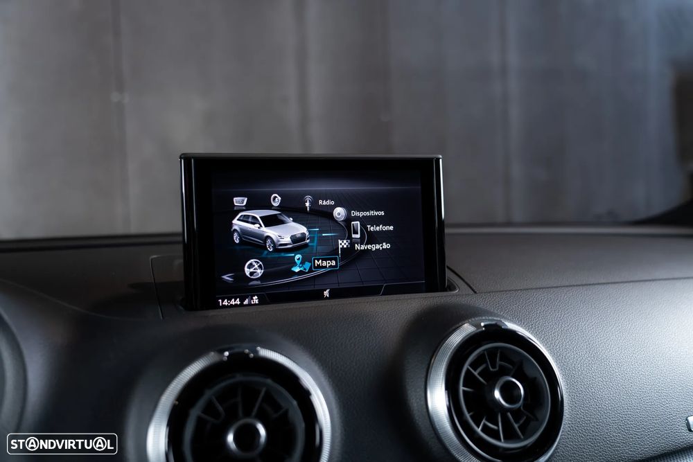 Audi RS3 Sportback 2.5 TFSI quattro S tronic - 19