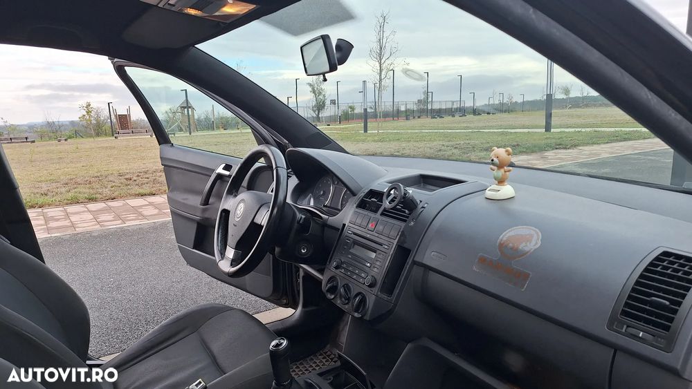 Volkswagen Polo - 1