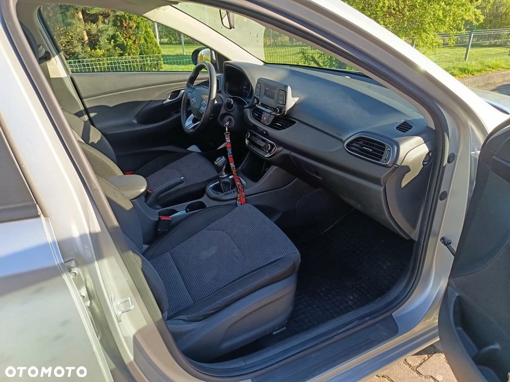 Hyundai i30 1.5 DPI Classic + - 3