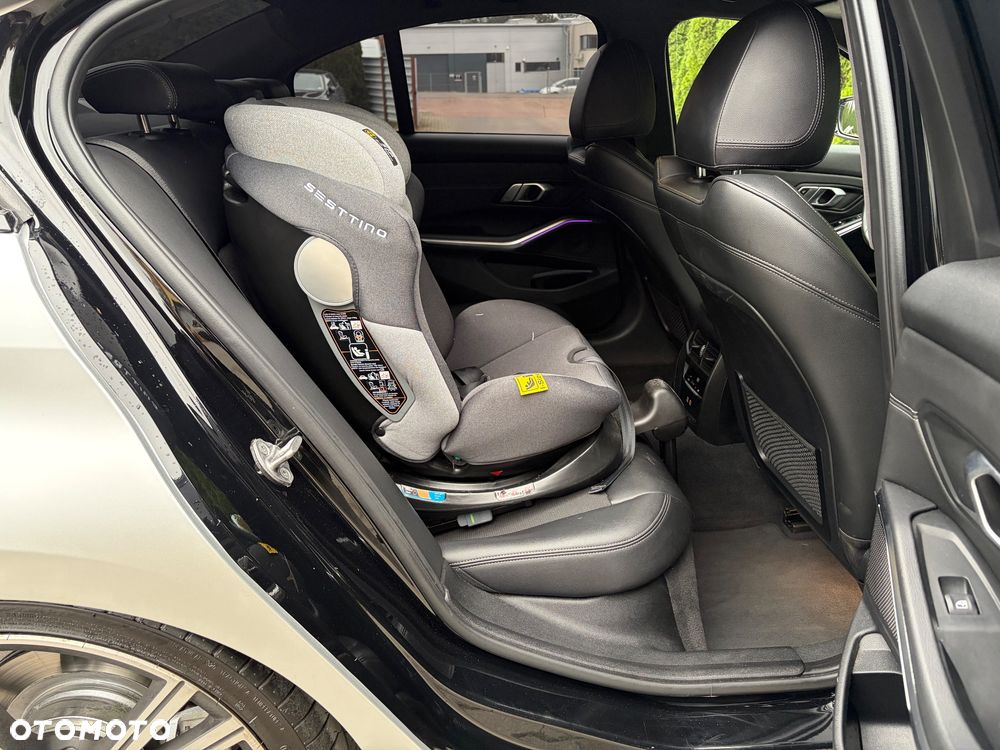 BMW Seria 3 - 21