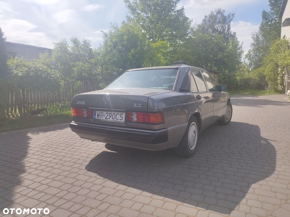 Mercedes-Benz W201 (190) - 4