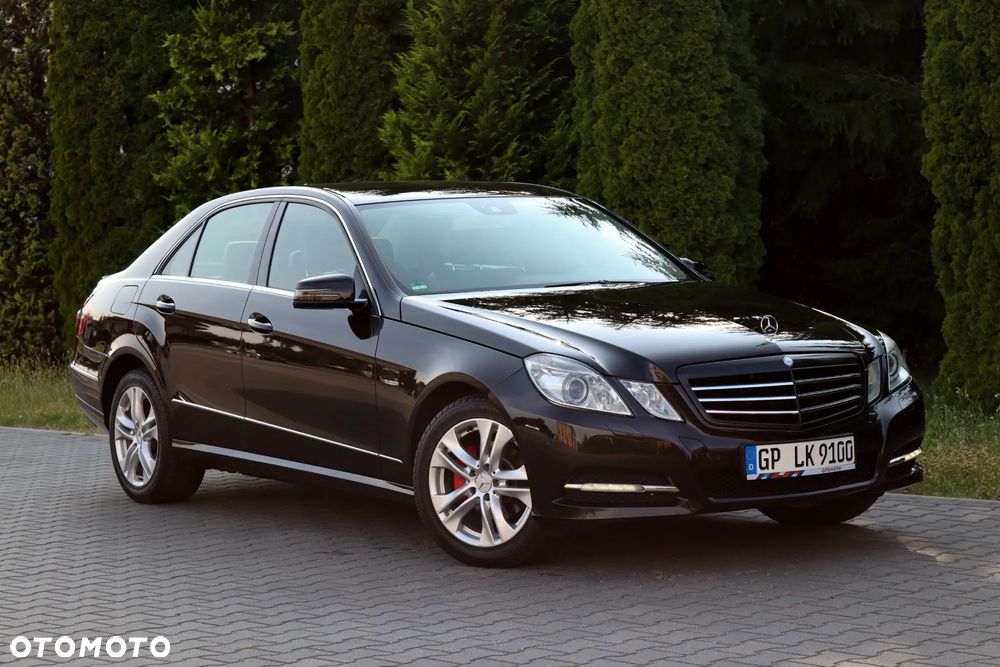 Mercedes-Benz Klasa E 200 CGI BlueEffICIENCY Avantgarde - 10