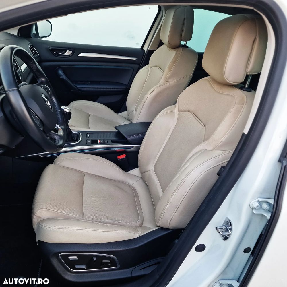 Renault Megane Blue dCi 116 Intens - 11