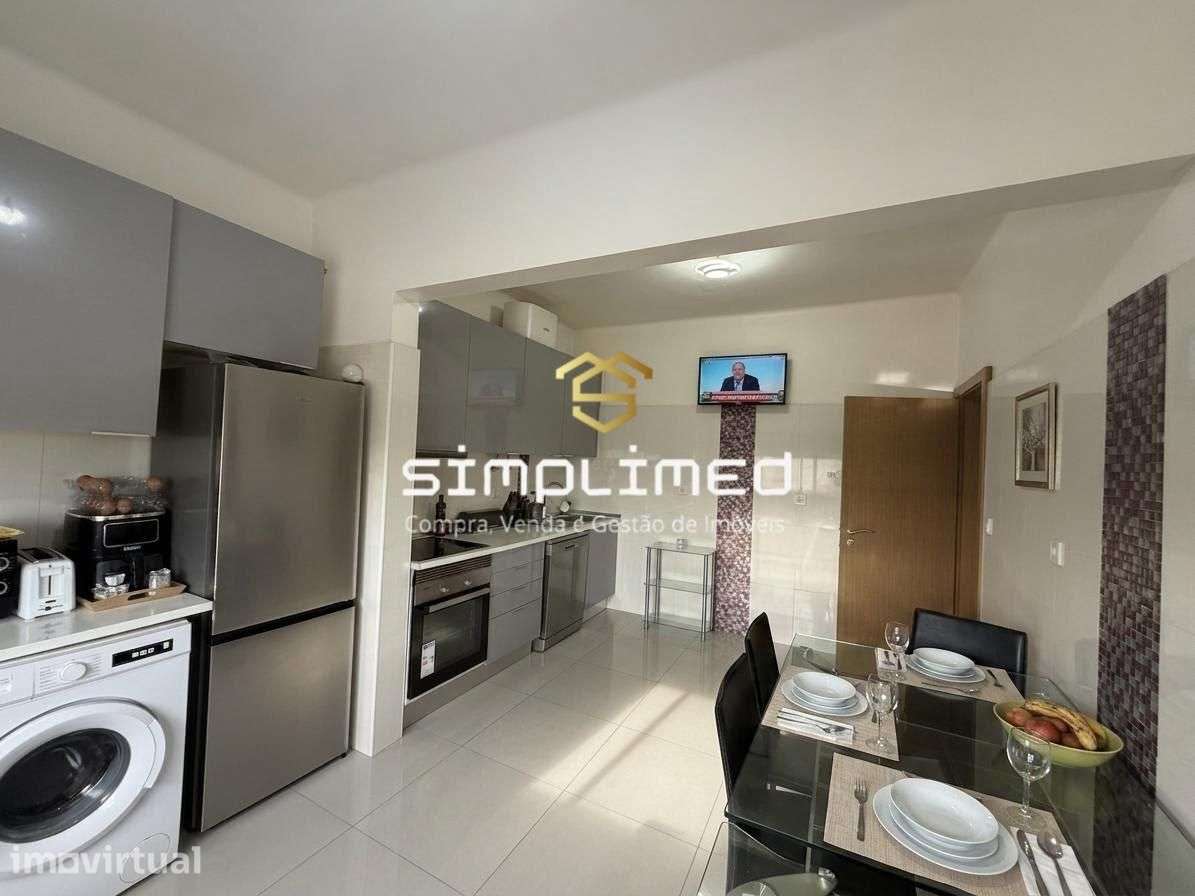 T4 transformado em T3 + T1 independente | Totalmente remodelado - Grande imagem: 2/31
