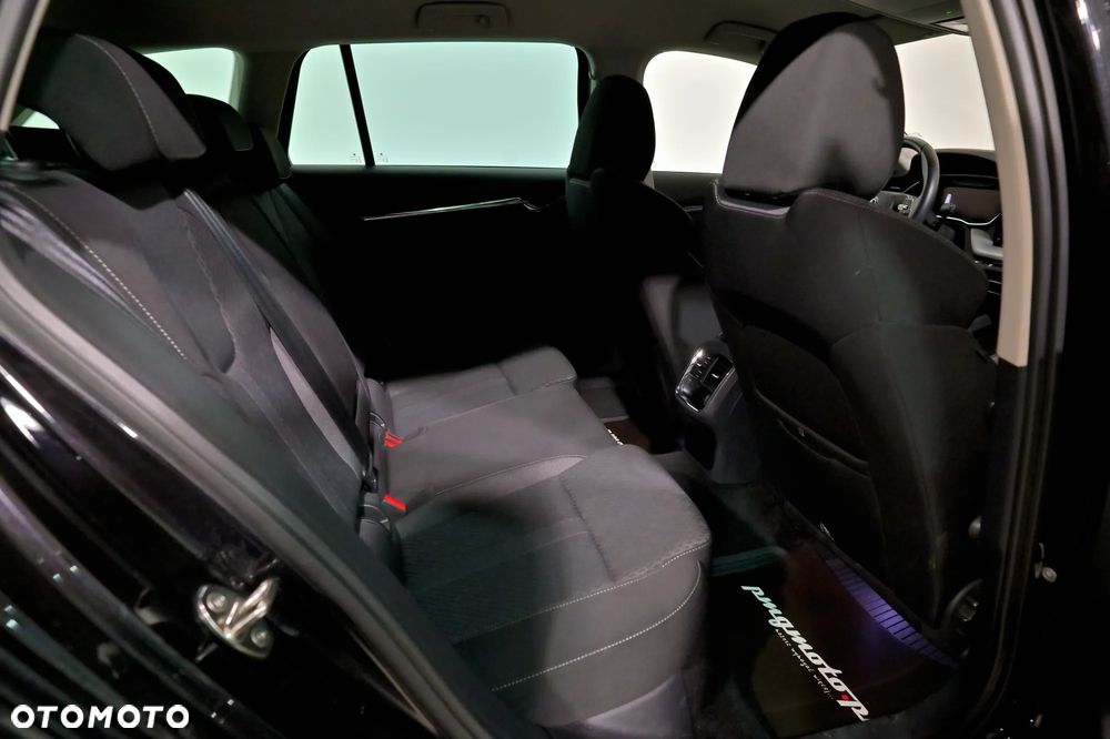 Skoda Octavia 2.0 TDI Style DSG - 36