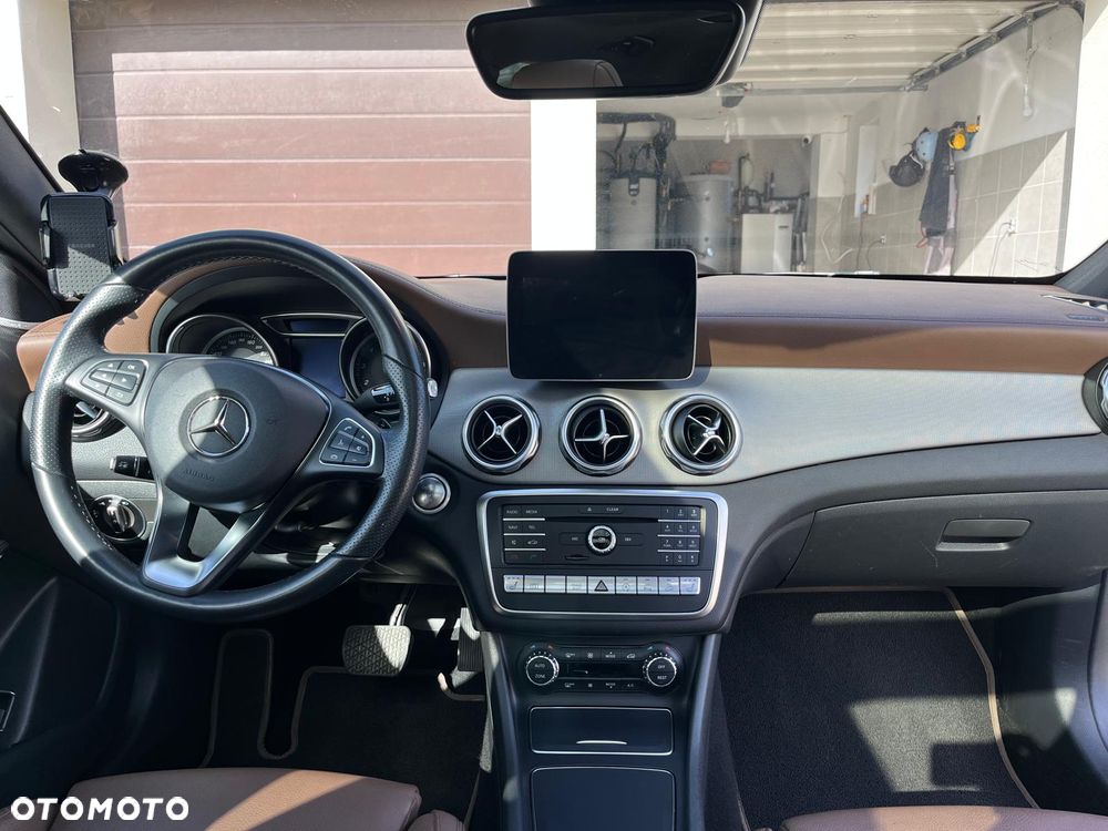 Mercedes-Benz GLA 220 4-Matic - 18