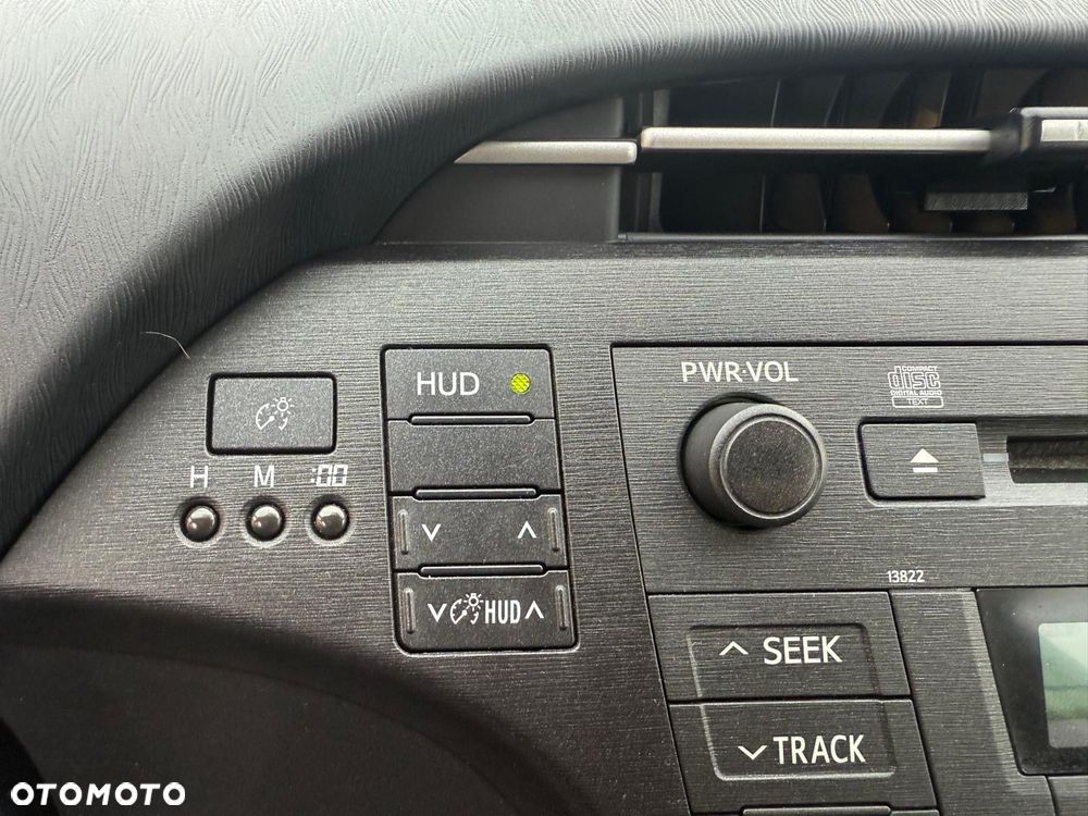 Toyota Prius Plug-in 1.8 HSD Sol - 13