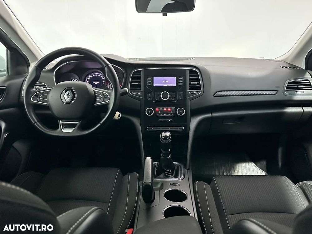 Renault Megane Blue dCi 116 Zen - 5