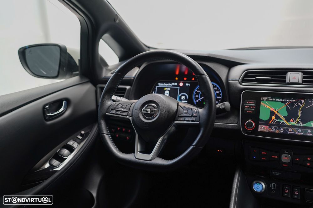 Nissan Leaf N-Connecta - 10