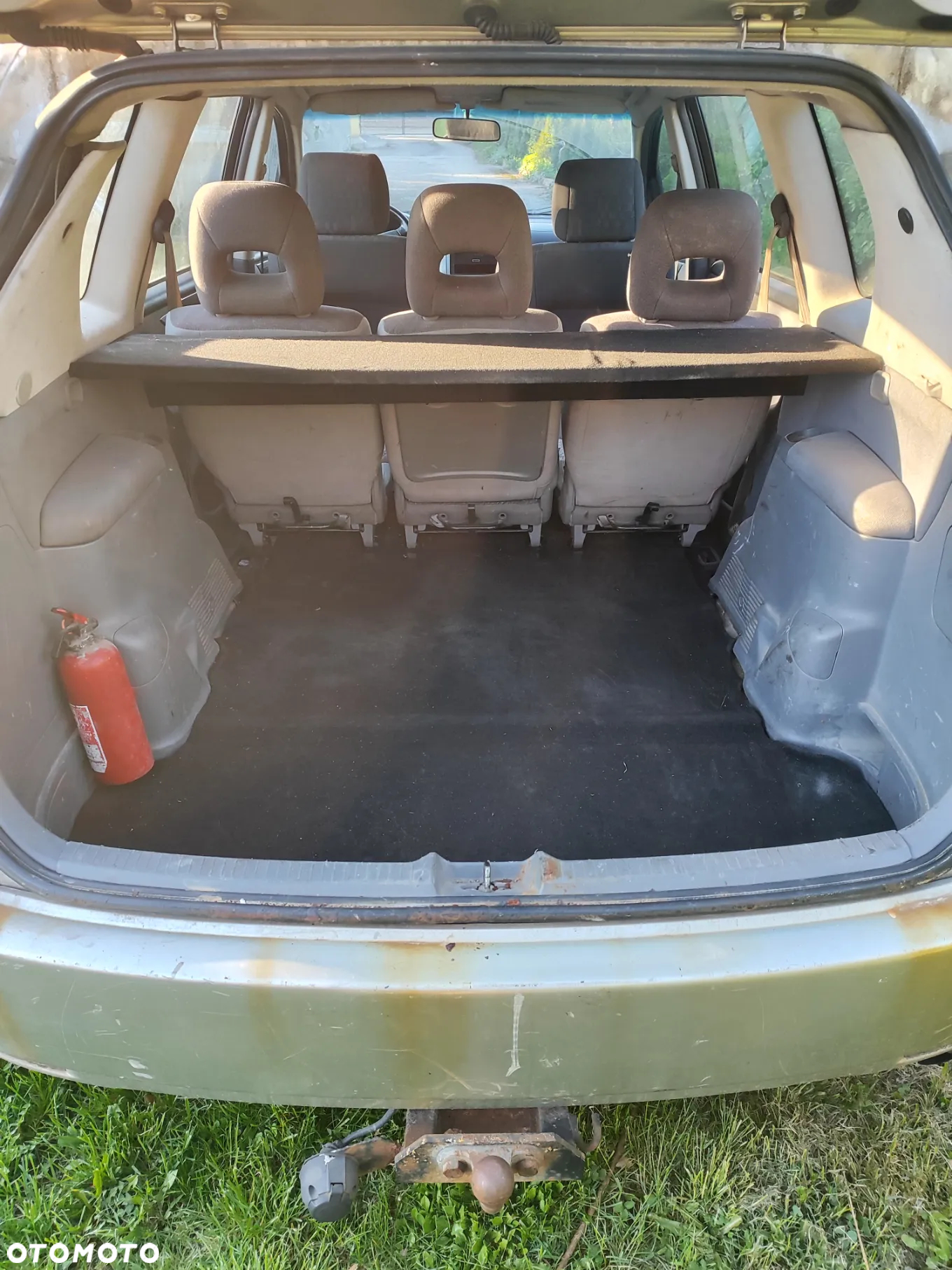Toyota Avensis Verso - 8
