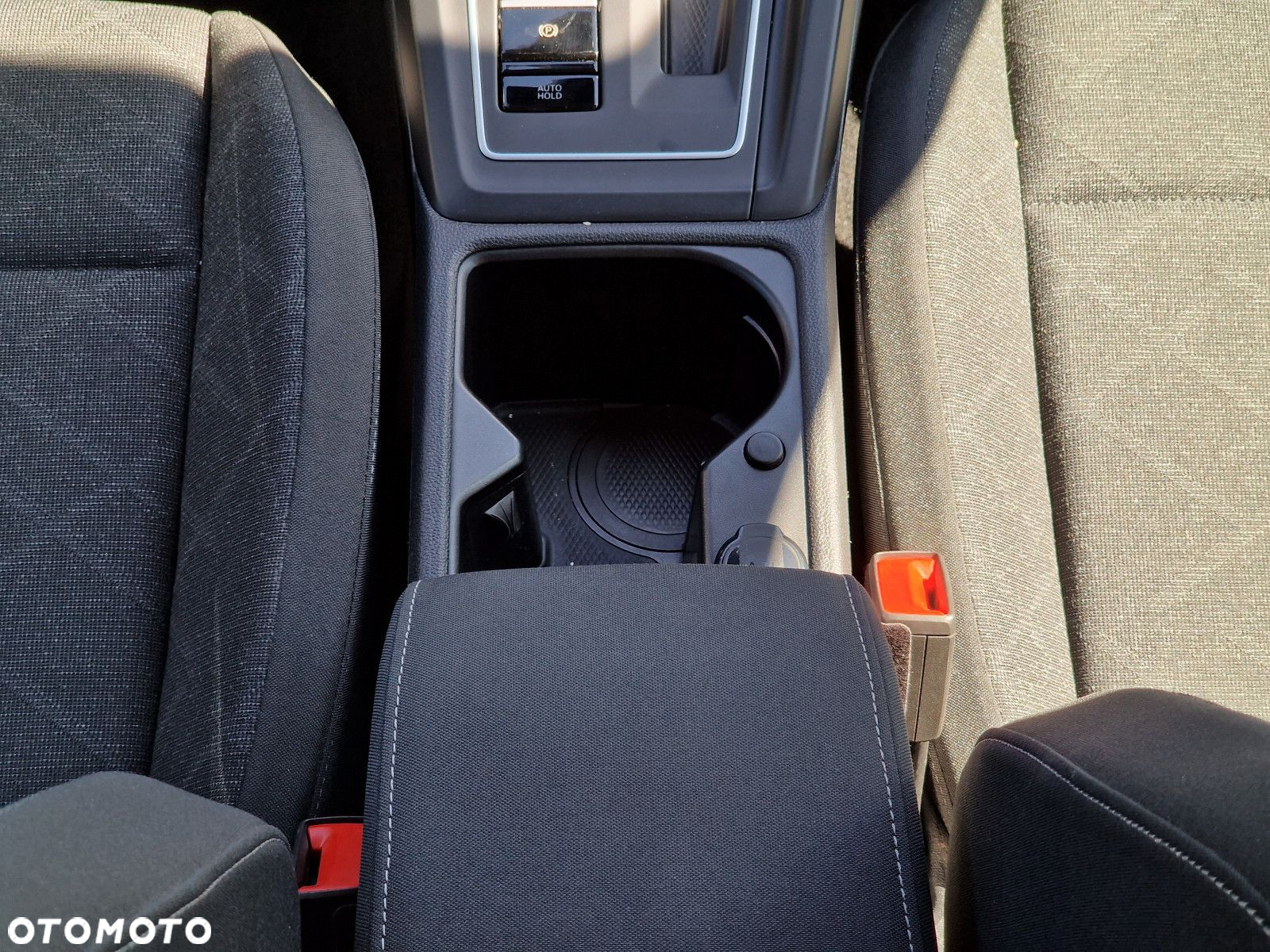 Volkswagen Golf - 19