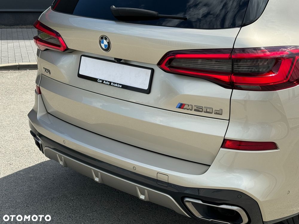 BMW X5 M M50d - 17