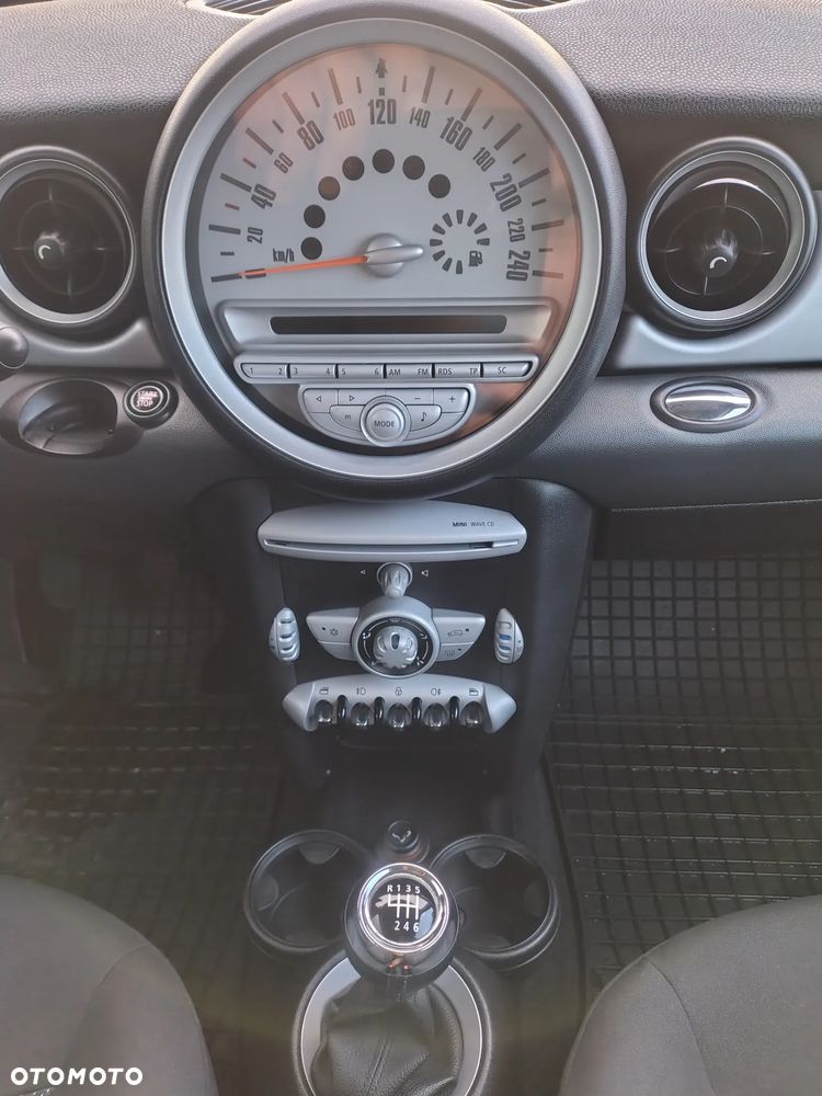 MINI Cooper Standard - 17
