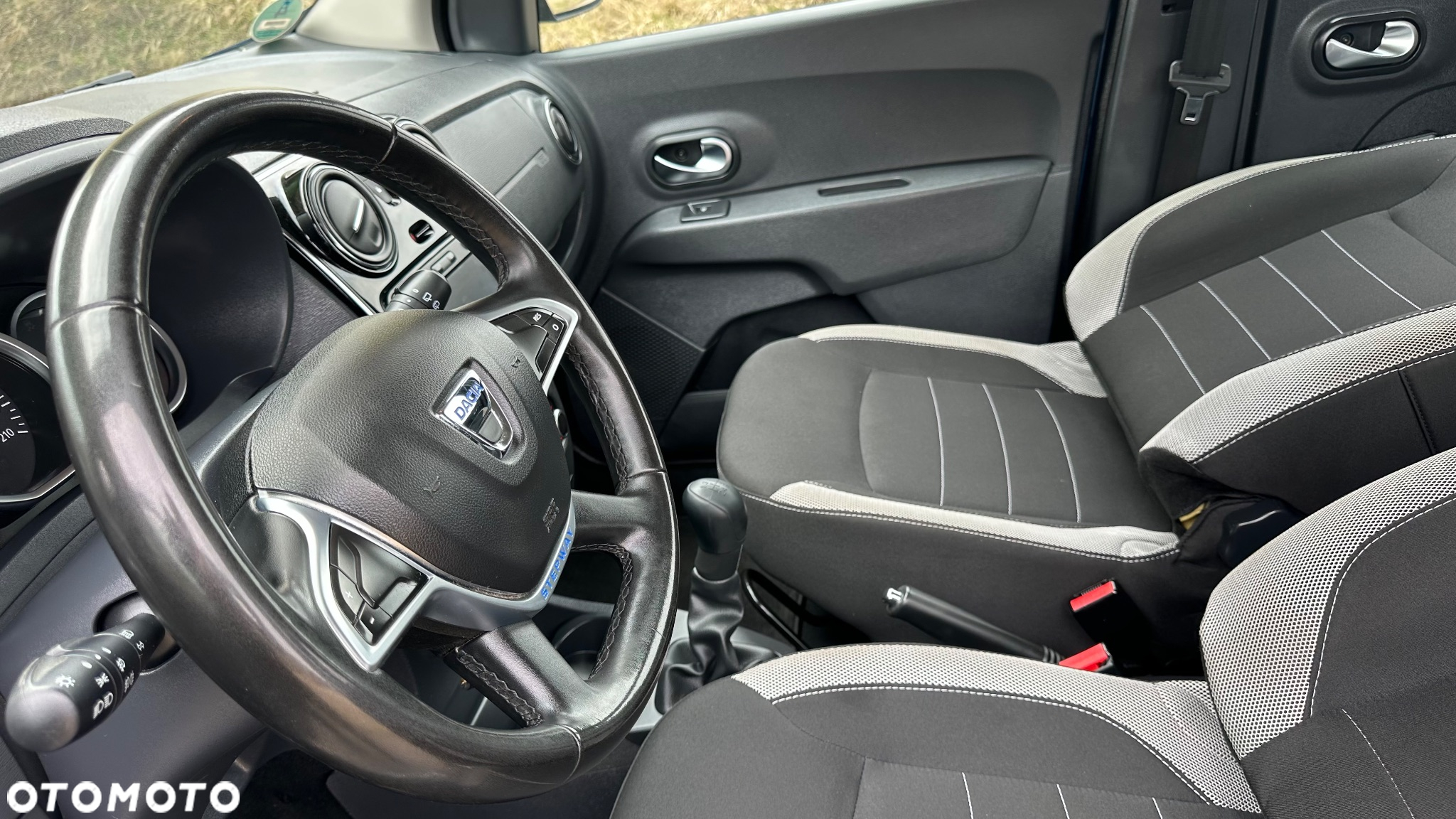 Dacia Lodgy 1.6 SCe Access S&S - 26