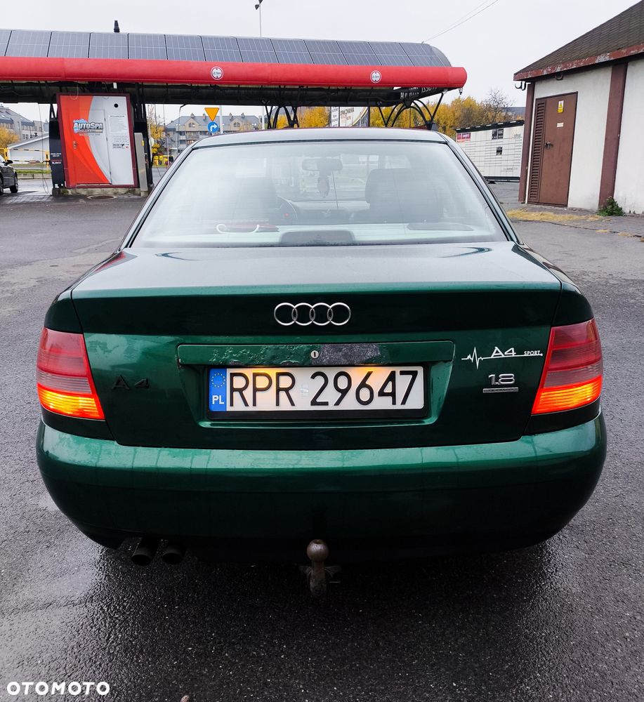 Audi A4 Limousine - 5