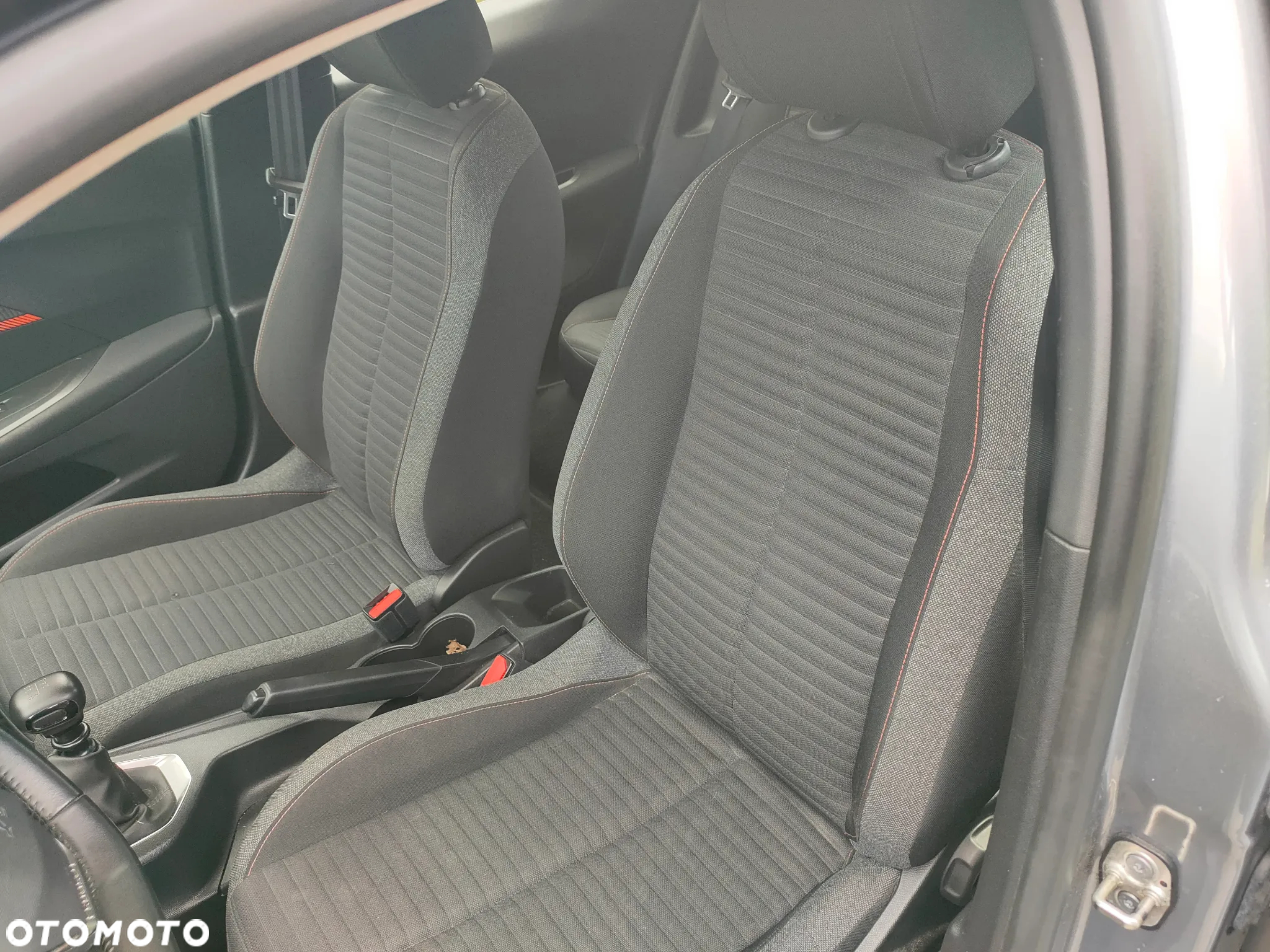 Peugeot 2008 - 10