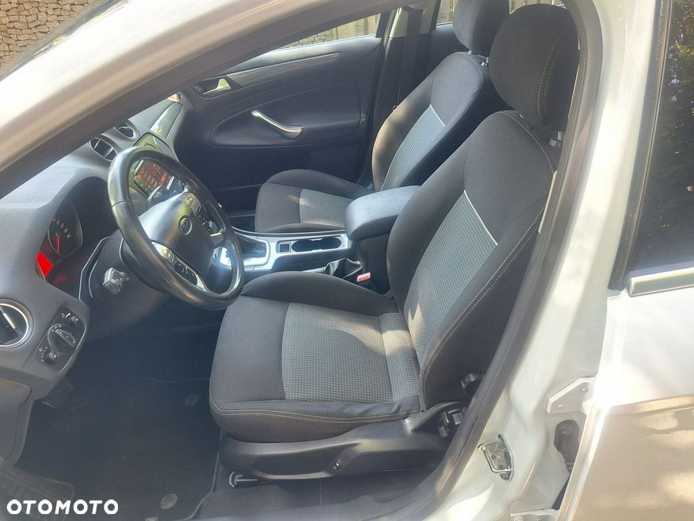 Ford Mondeo 2.0 TDCi Titanium - 9