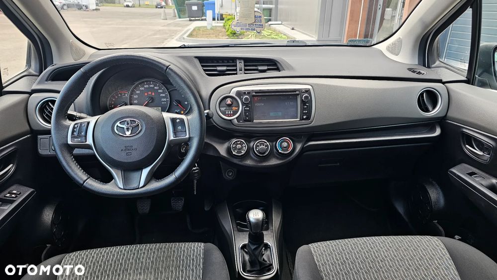 Toyota Yaris 1.0 Premium EU6 - 7
