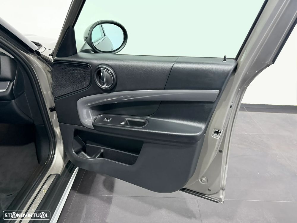 MINI Countryman Cooper SE ALL4 Auto - 41