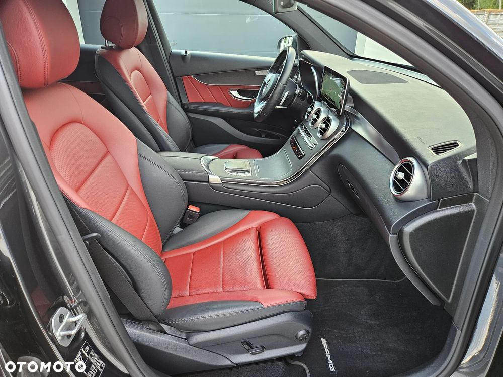 Mercedes-Benz GLC 220 d 4Matic 9G-TRONIC AMG Line Plus - 23