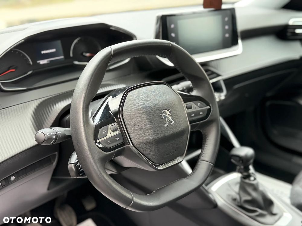 Peugeot 2008 1.2 PureTech Active S&S - 19