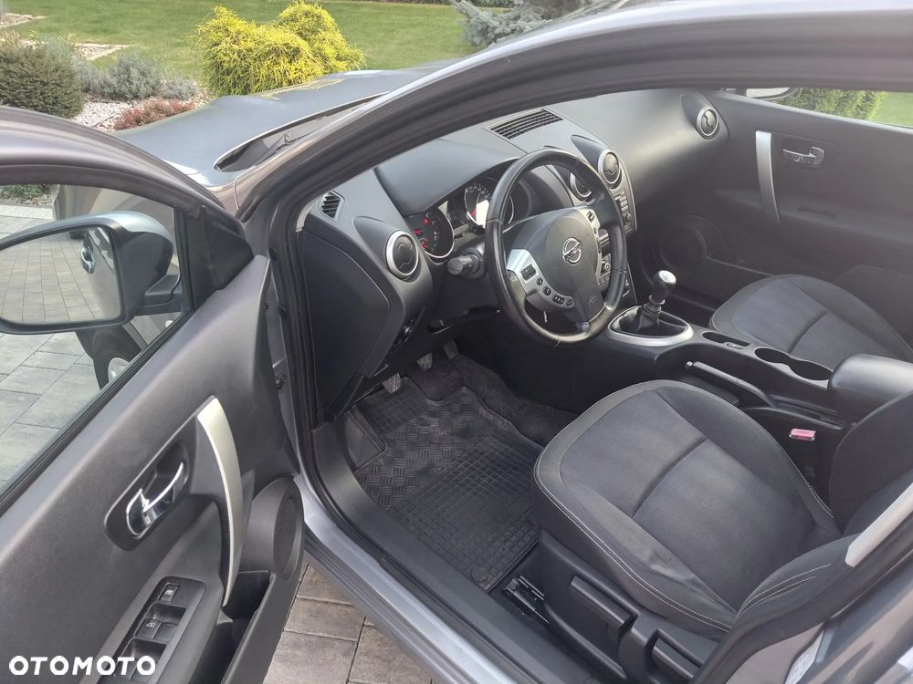 Nissan Qashqai+2 - 11