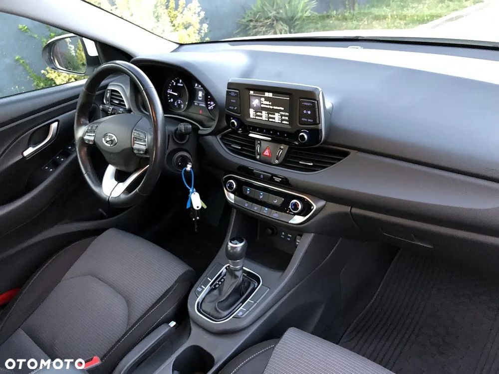 Hyundai i30 1.6 CRDi BlueDrive Comfort DCT - 28