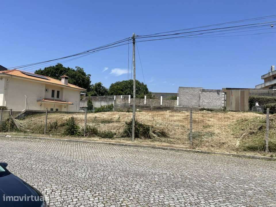 Excelente Terreno com alvará para construção de moradia em Arcozelo - Grande imagem: 2/2