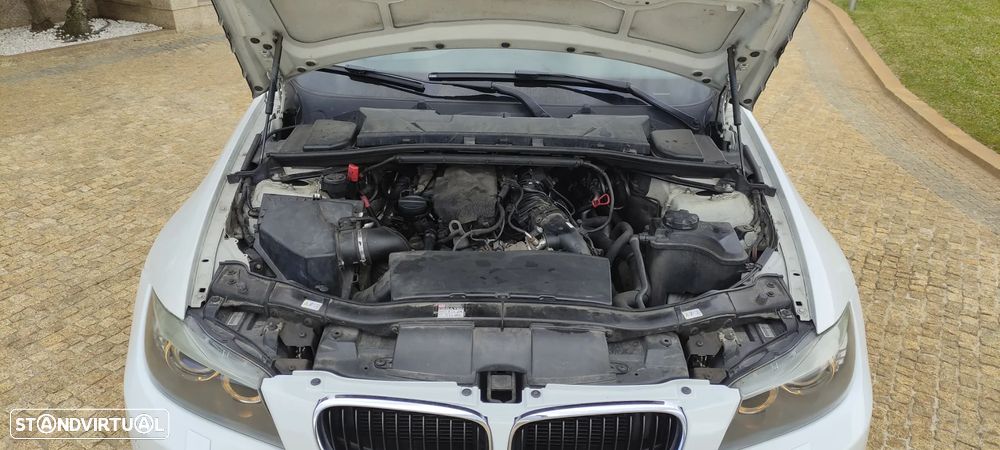 BMW 318 d Touring Sport Line - 12