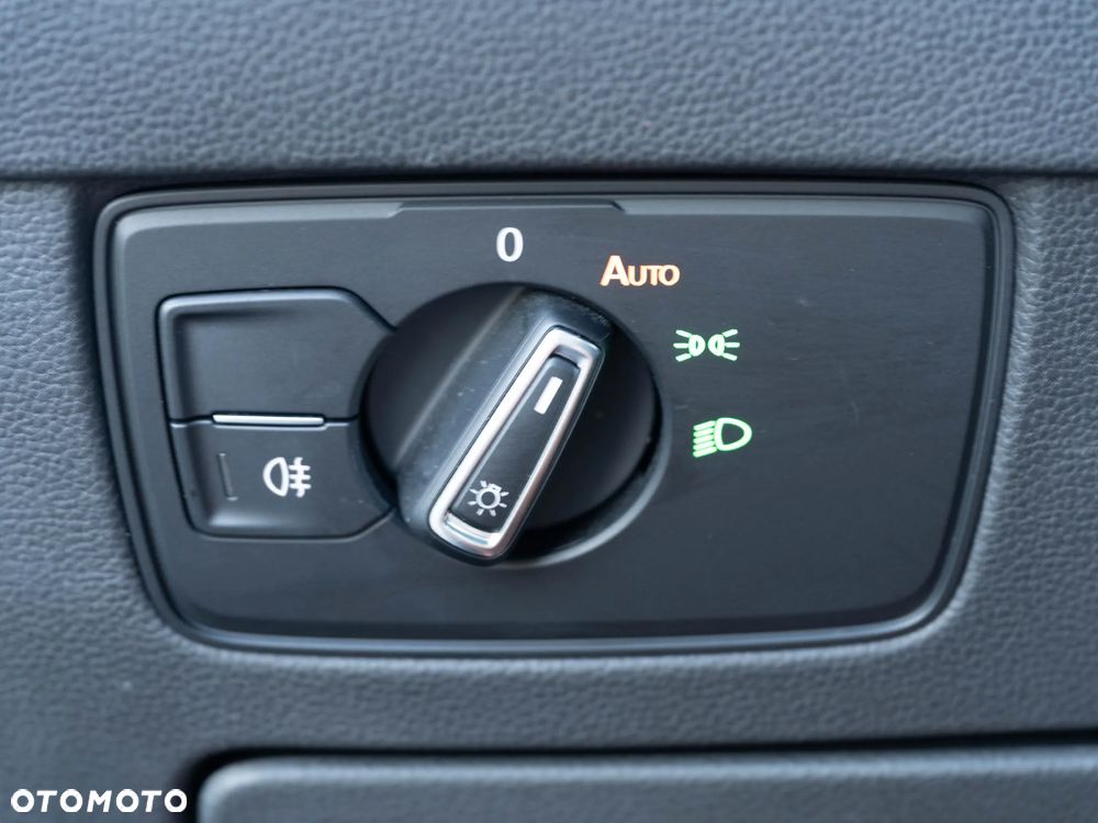 Volkswagen Passat 1.5 TSI EVO Business - 34