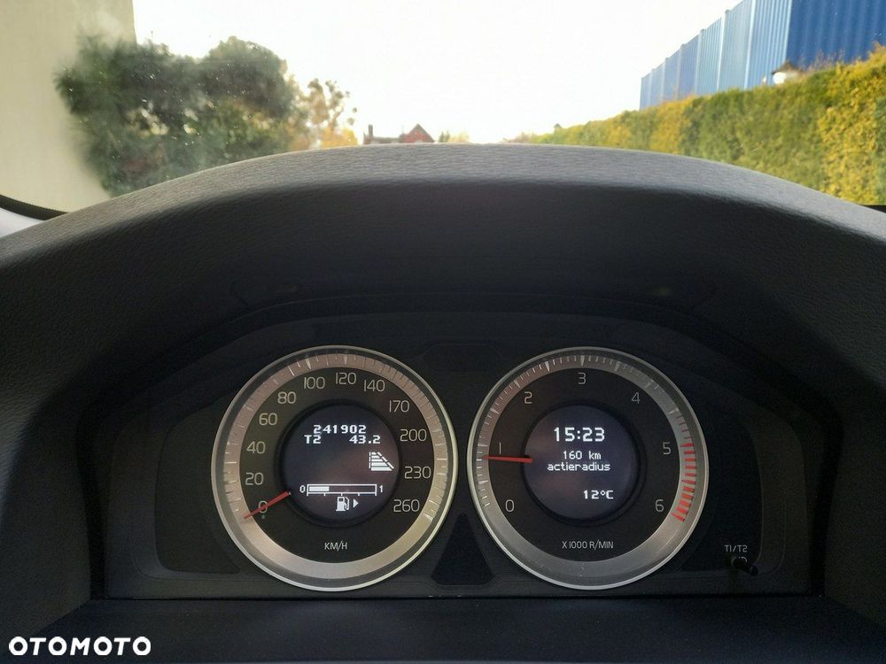 Volvo S60 D2 Momentum - 34