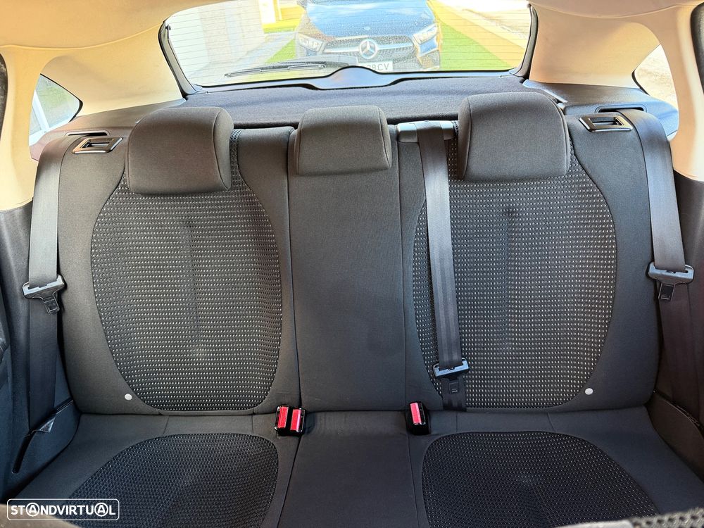 Citroën C4 1.6 HDi VTR Pack - 9