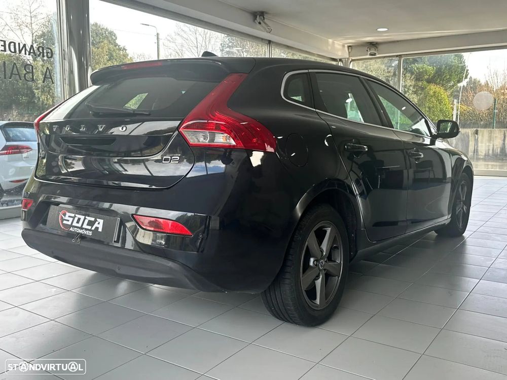 Volvo V40 Cross Country - 8
