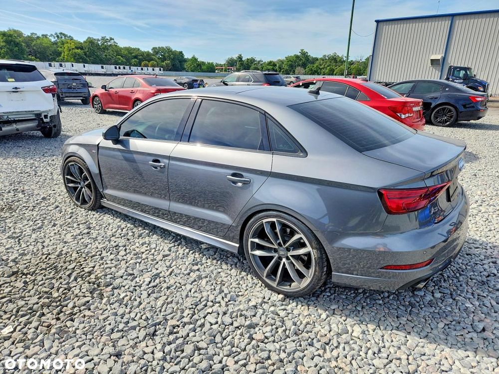 Audi A3 Limousine 40 TFSI quattro S tronic S line - 4