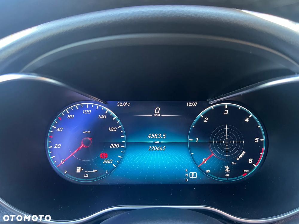 Mercedes-Benz Klasa C 200 d 9G-TRONIC - 32