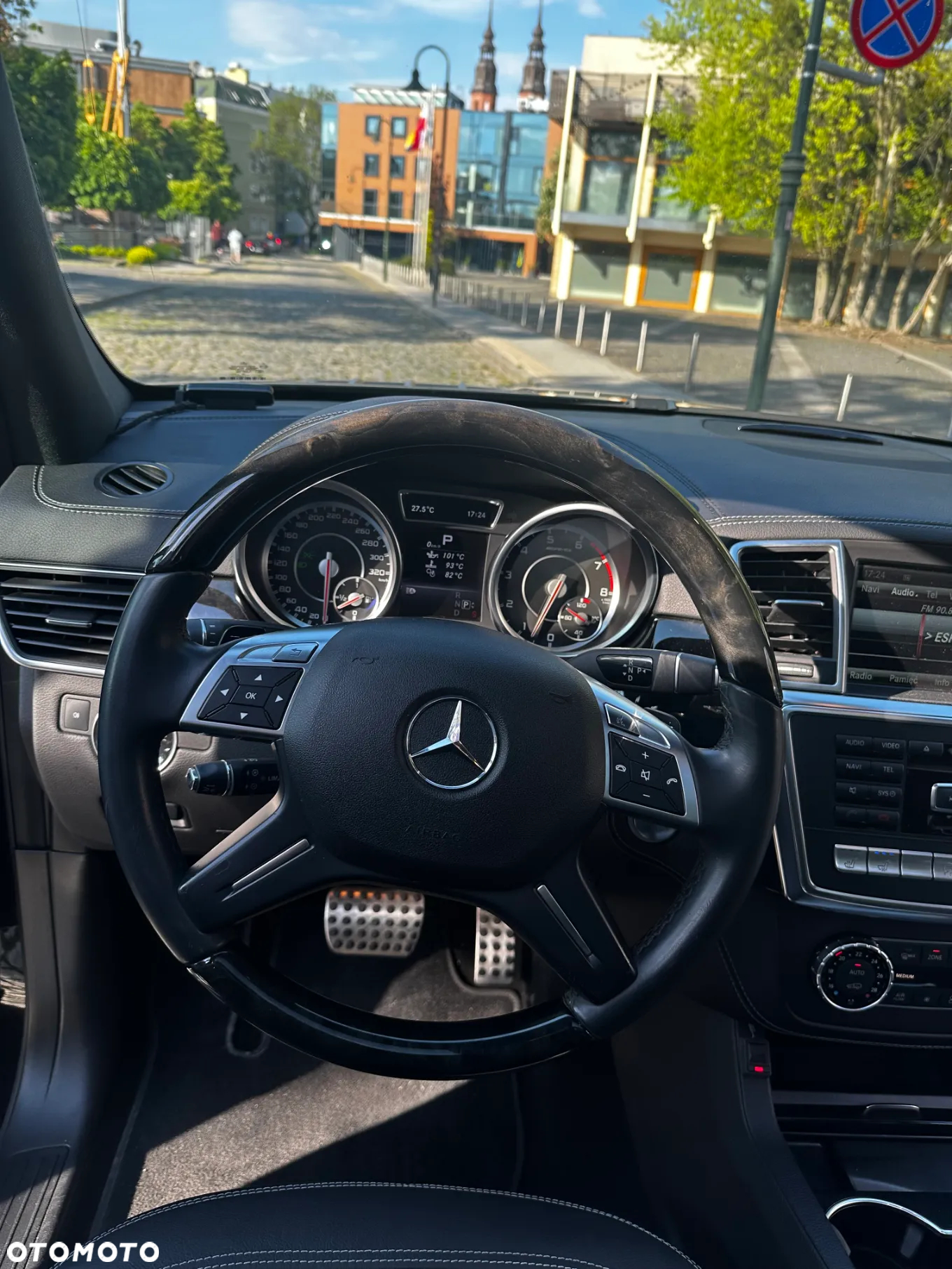 Mercedes-Benz GL 63 AMG - 12