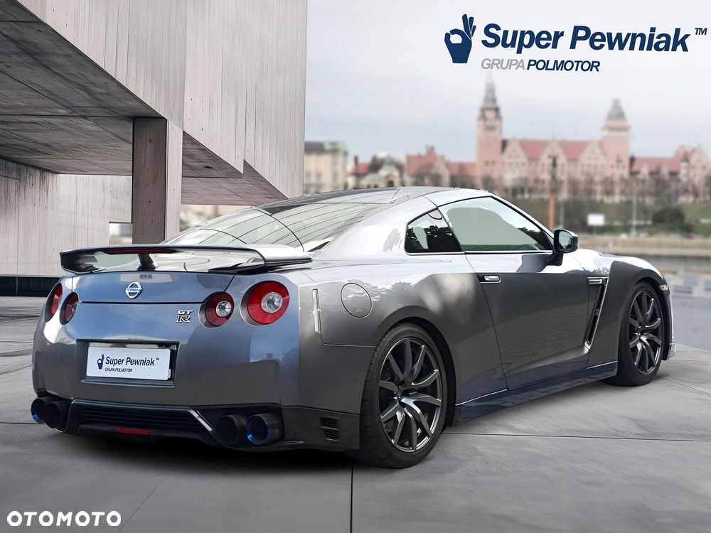 Nissan GT-R Black Edition - 5