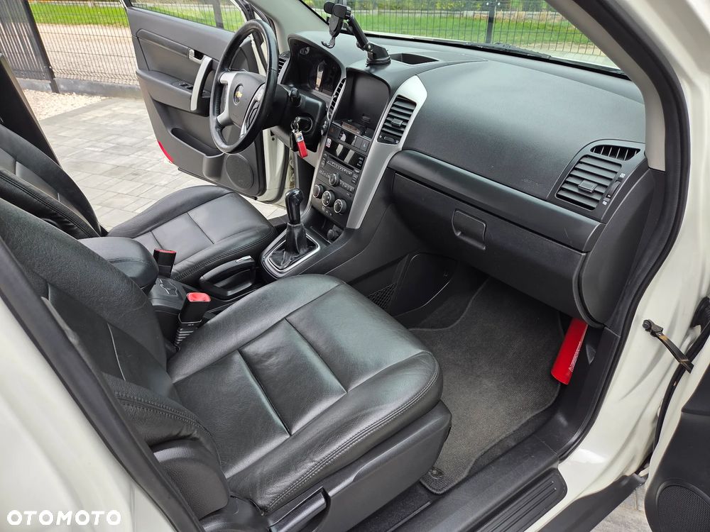 Chevrolet Captiva 2.0 d LS 5os 2WD - 21