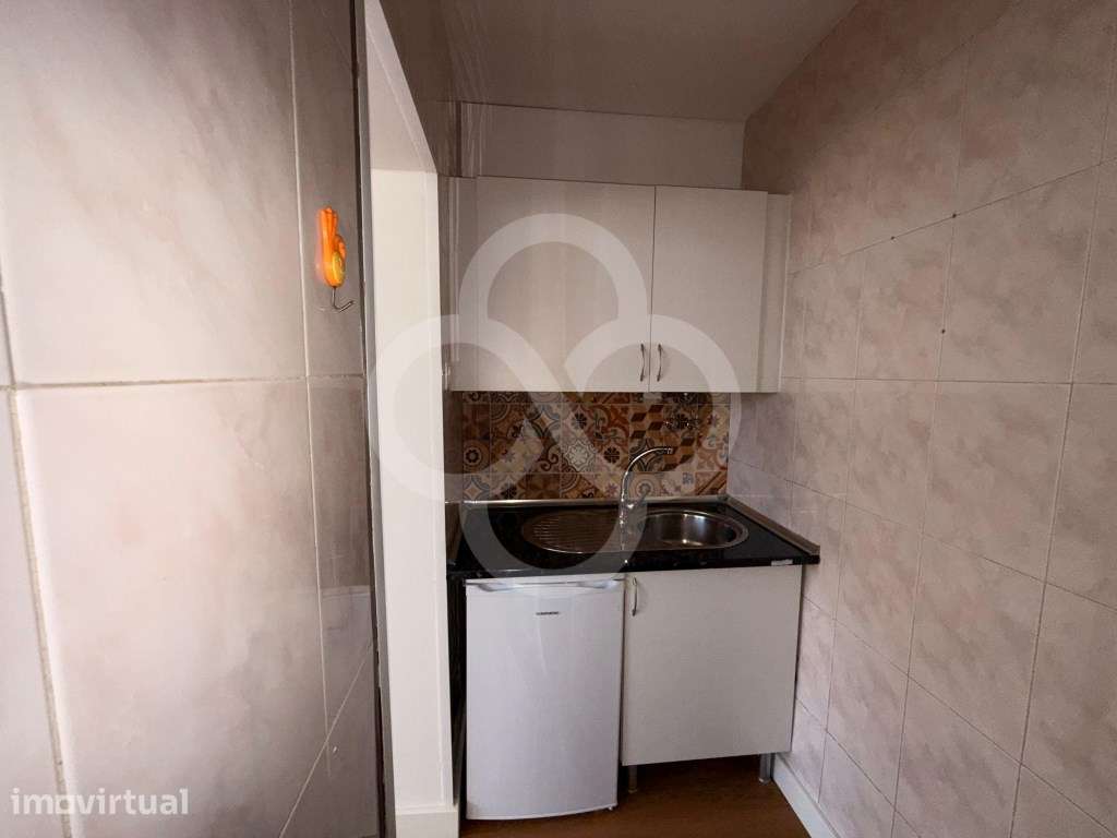 Escritório remodelado com wc e kichenette em edifício de escritório... - Grande imagem: 2/27