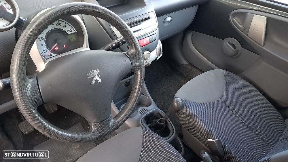 Peugeot 107 1.0 Trendy - 13