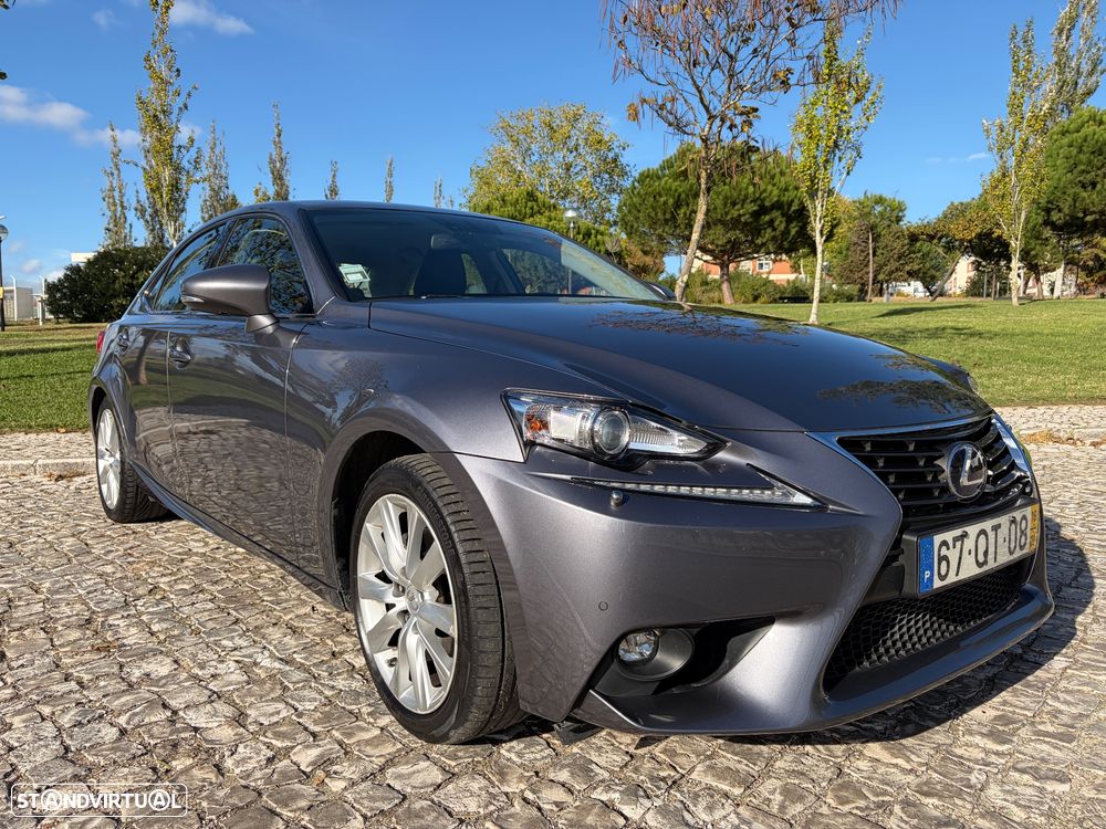 Lexus IS 300H Luxury - 5