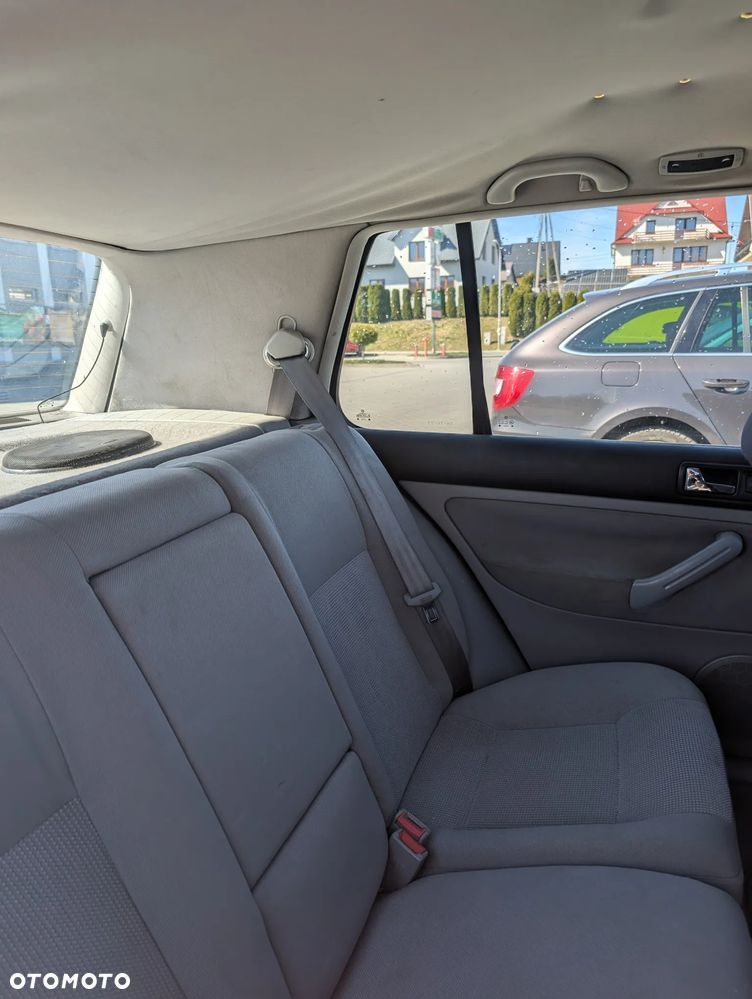 Volkswagen Golf 1.9 TDI - 9