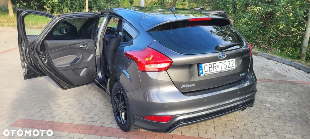 Ford Focus 1.5 EcoBoost ST-Line - 10