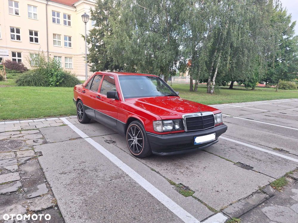 Mercedes-Benz W201 (190) - 2