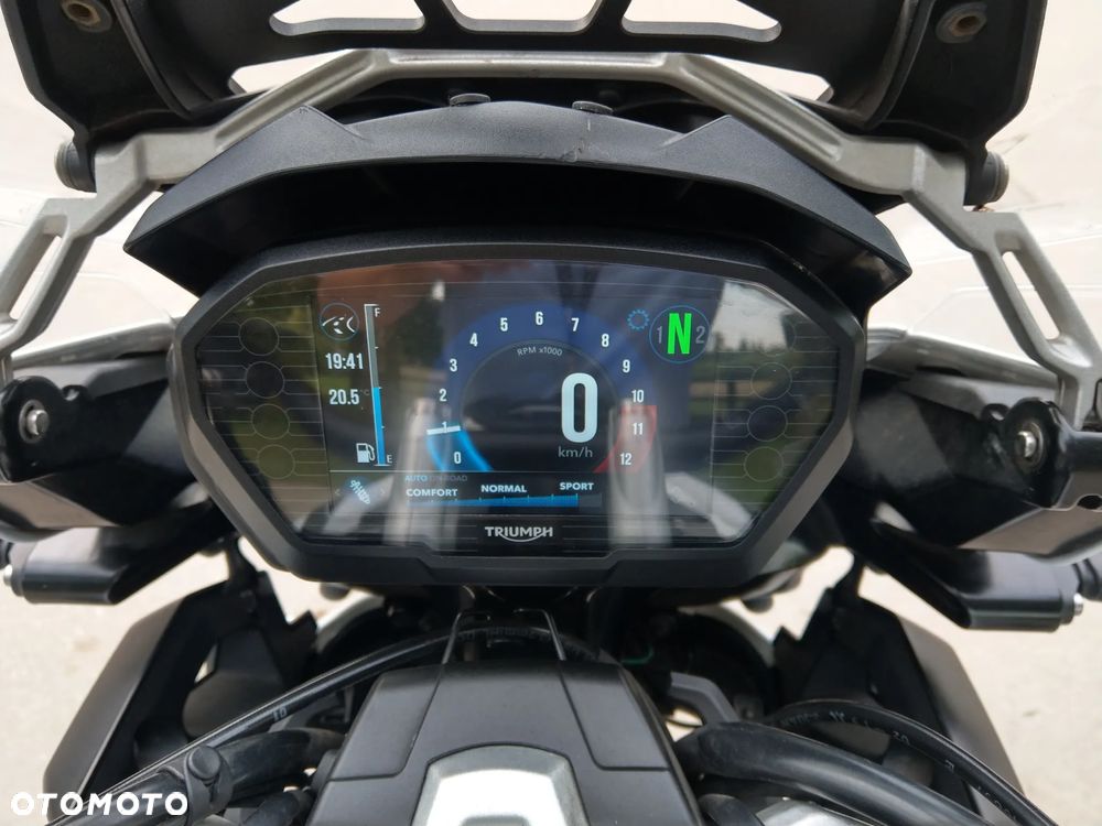 Triumph Tiger - 11
