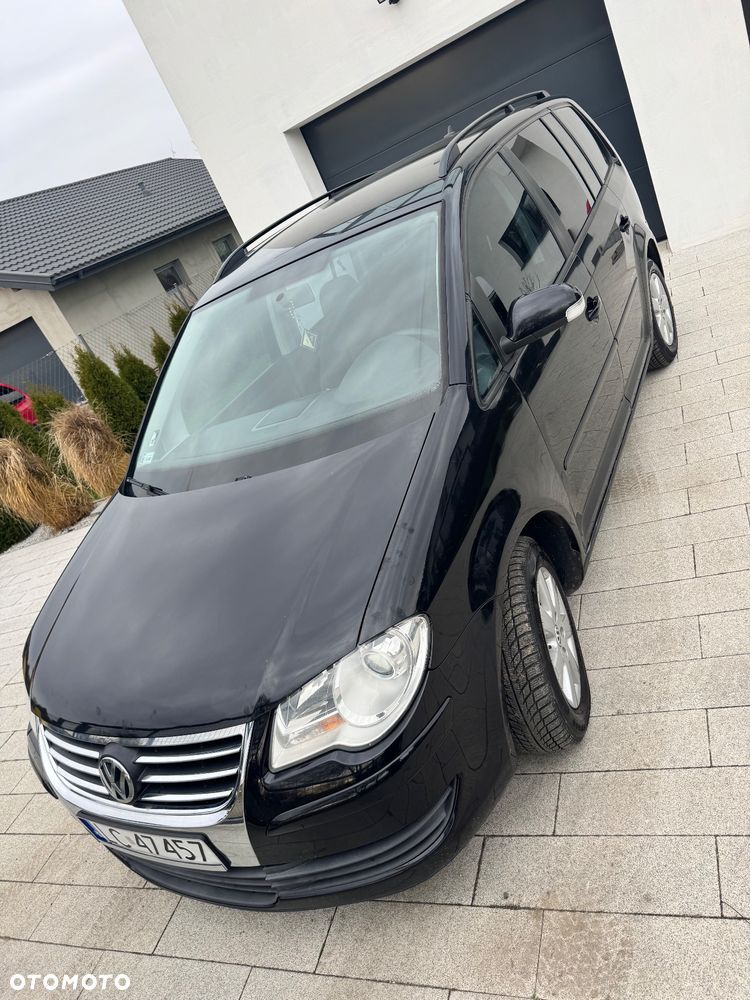 Volkswagen Touran - 2