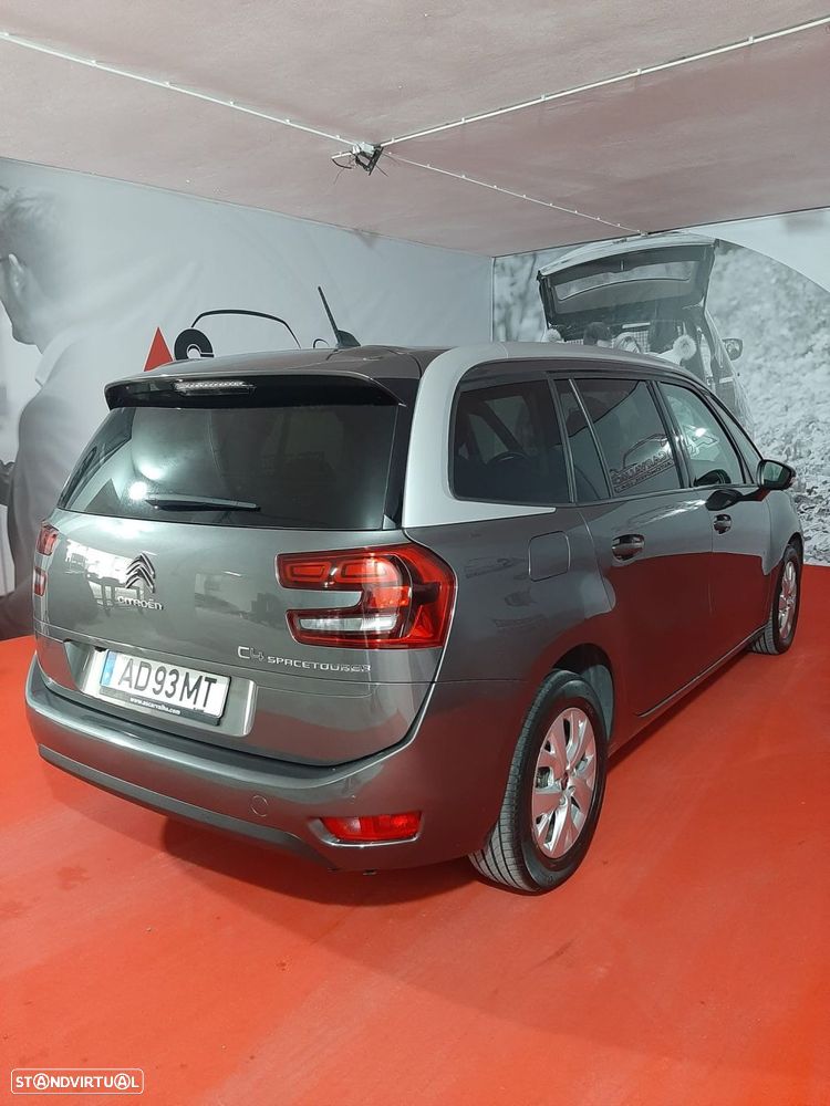 Citroën Spacetourer - 11